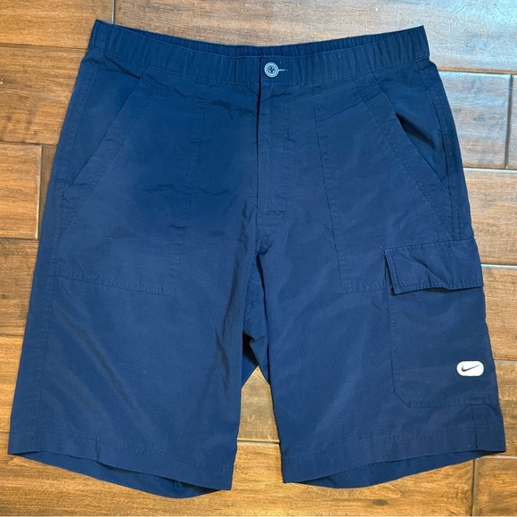 Nike Utility Cargo Shorts Men’s M Navy Nylon Vintage Style Outdoor Swim Hybrid - Picture 1 of 13